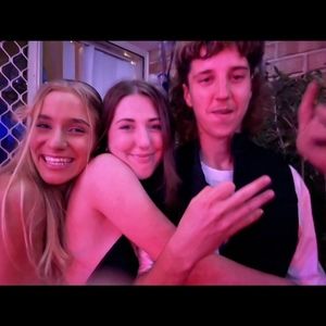 Meet your Posher, Stella